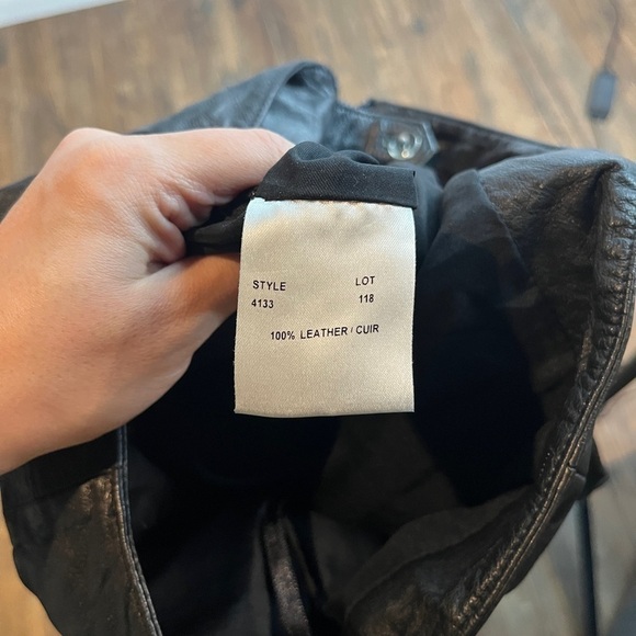 Vintage Black Leather pants - Picture 4 of 6